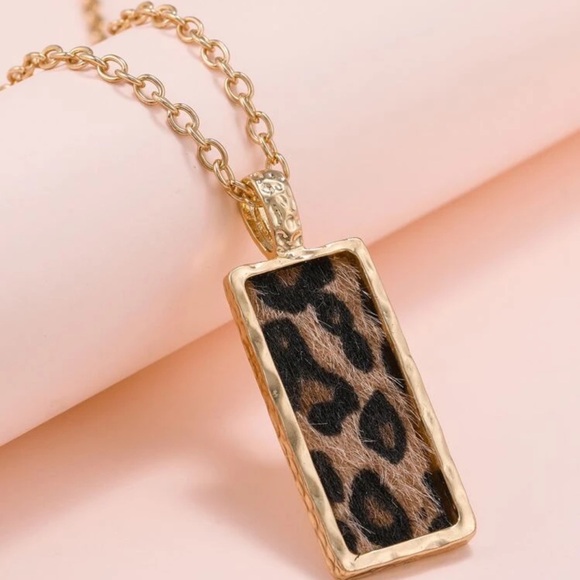 New leopard print pendant charm necklace - Picture 1 of 2
